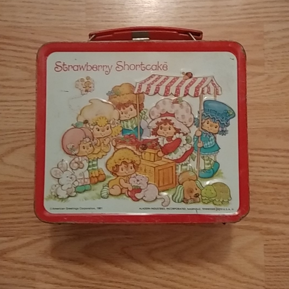 Rare Vintage 1981 Strawberry Shortcake Metal Lunch